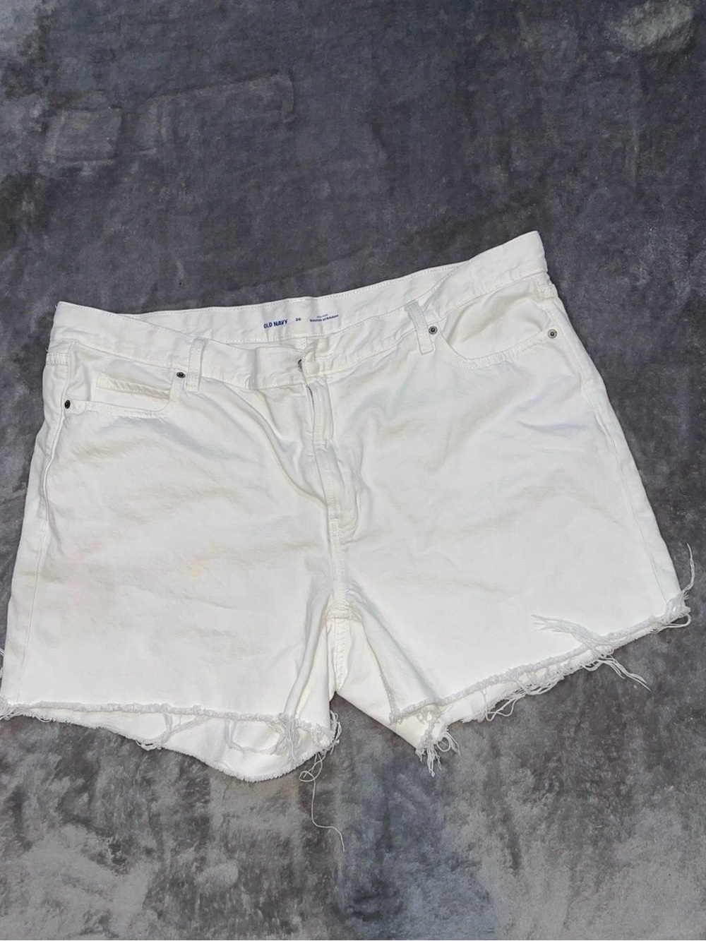 Old Navy White Frayed-Hem Women’s Denim Shorts